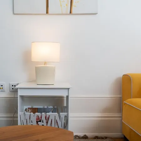 Belleville Apartment *