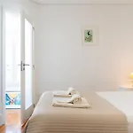 Belleville Apartment *